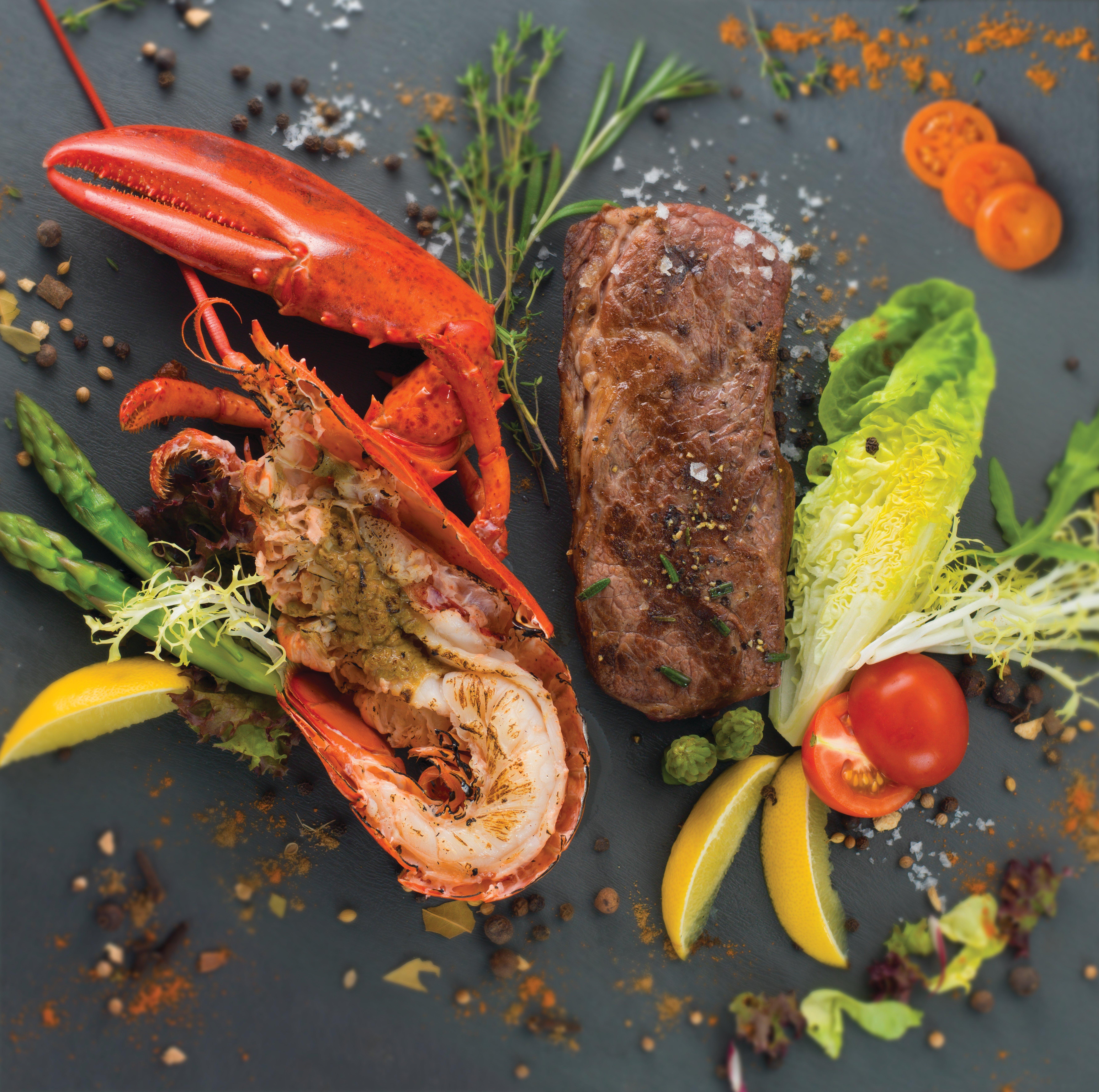 The Venetian Macao Hotel Екстериор снимка A lobster and steak meal